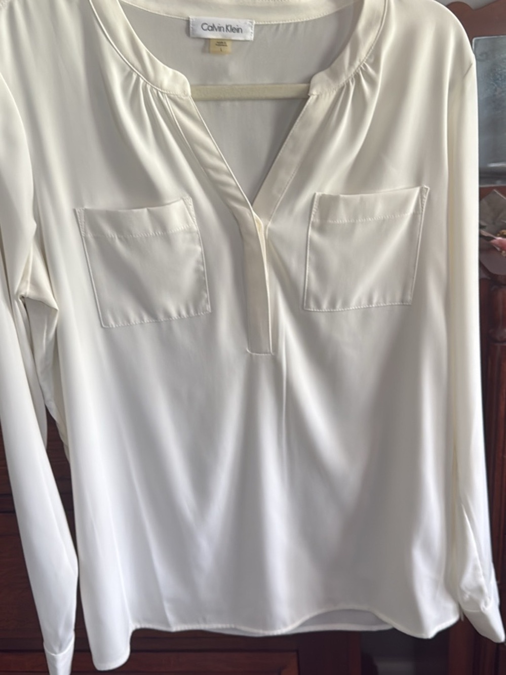 Calvin Klein Women's Ivory Split-Neck Long Sleeve Blouse